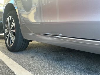 Side skirts