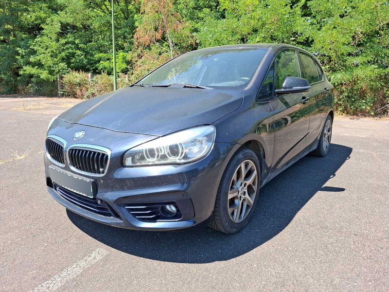 2er 220d Active Tourer xDrive Luxury Line