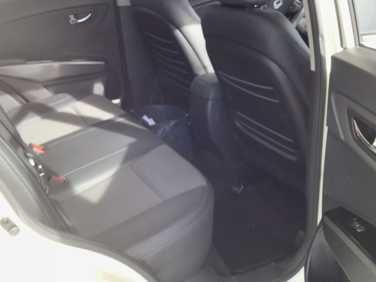 Ssangyong Tivoli 2020 — photo 20