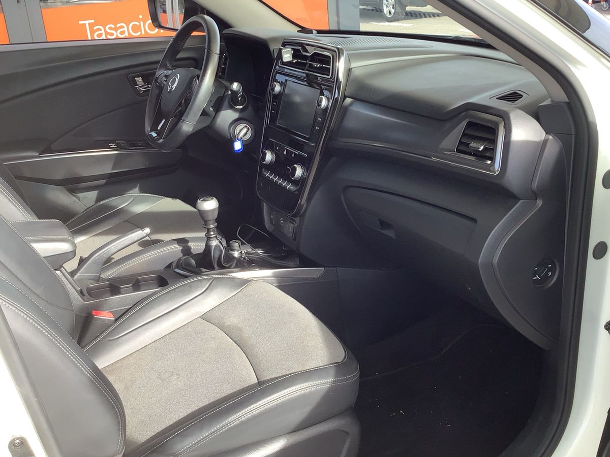 Ssangyong Tivoli 2020 — photo 17