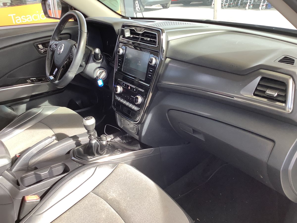 Ssangyong Tivoli 2020 — photo 28
