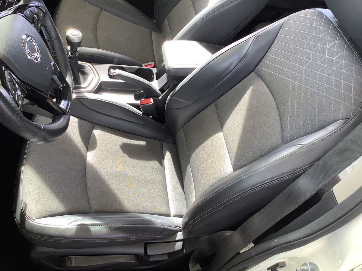 Ssangyong Tivoli 2020 — photo 29