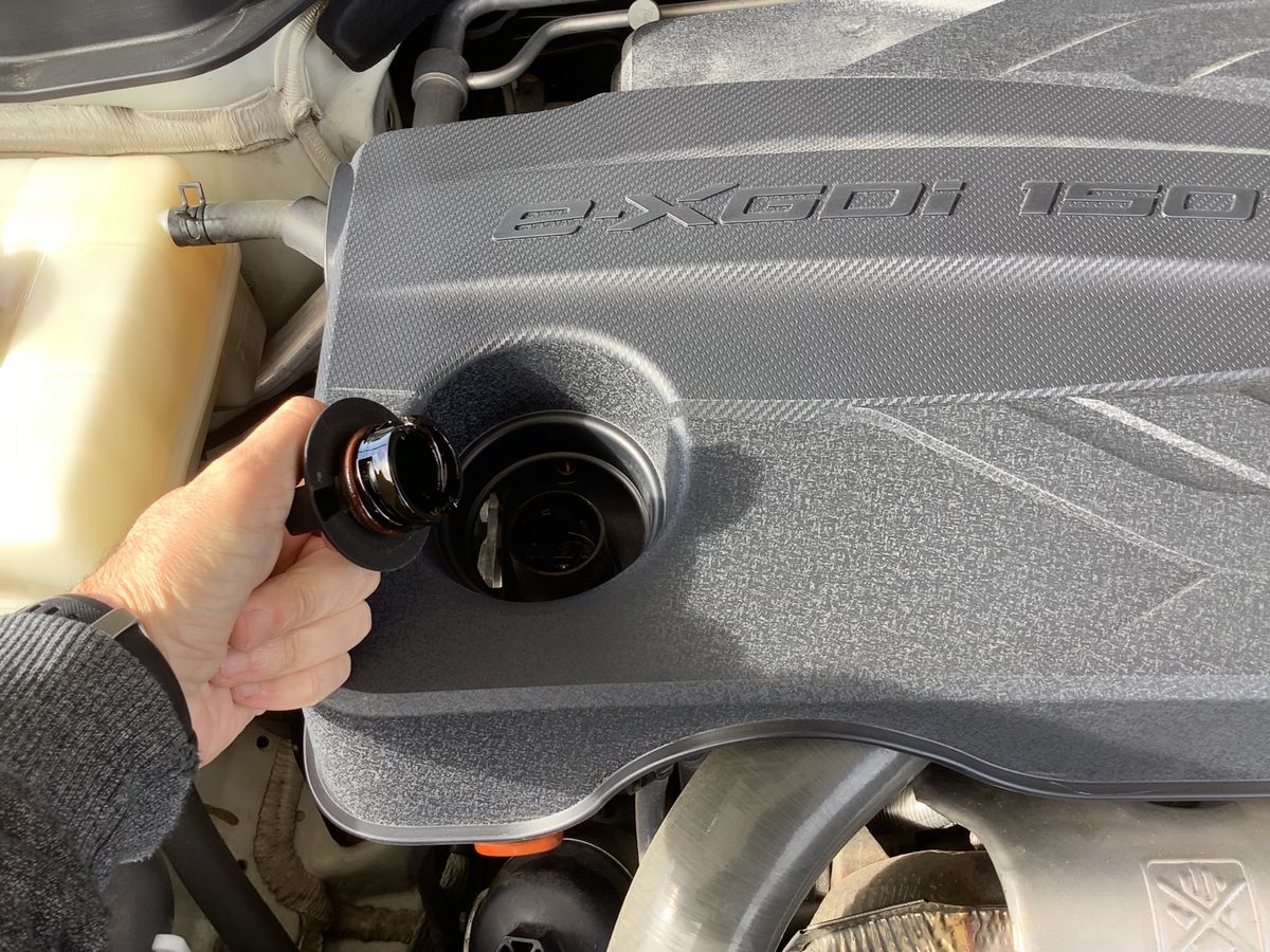 Ssangyong Tivoli 2020 — photo 39