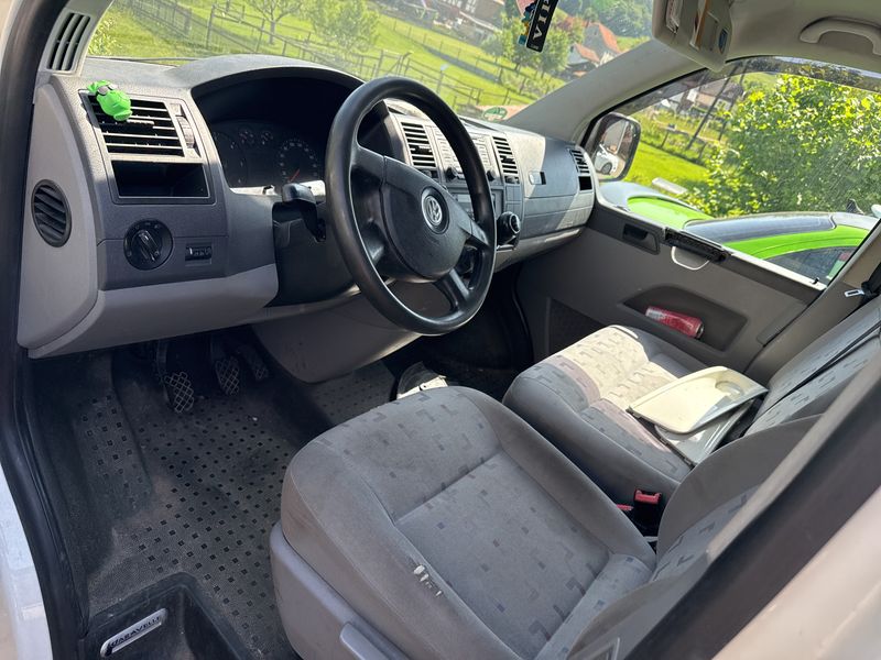 Volkswagen T5 Caravelle 2.5 TDI Comfortline lang — zdjęcie 15