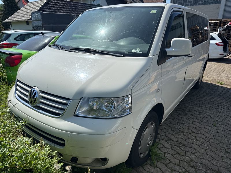 Volkswagen T5 Caravelle 2.5 TDI Comfortline lang — zdjęcie 16