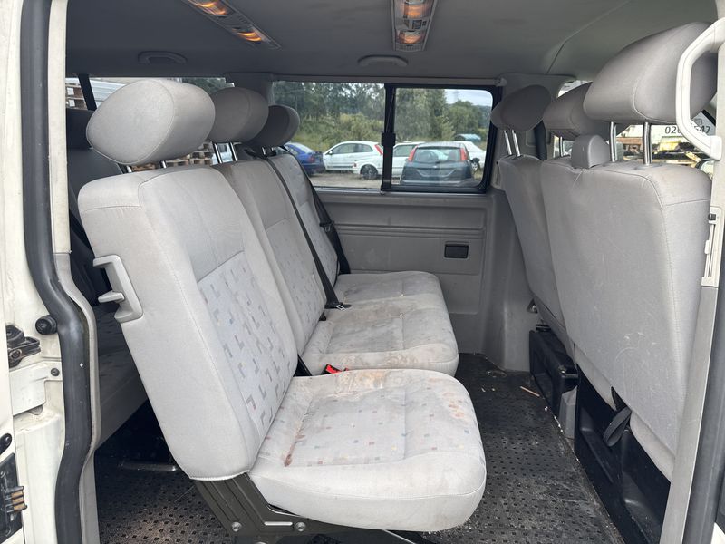 Volkswagen T5 Caravelle 2.5 TDI Comfortline lang — zdjęcie 13