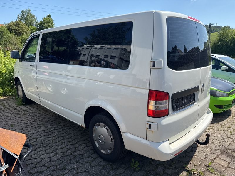 Volkswagen T5 Caravelle 2.5 TDI Comfortline lang — zdjęcie 18