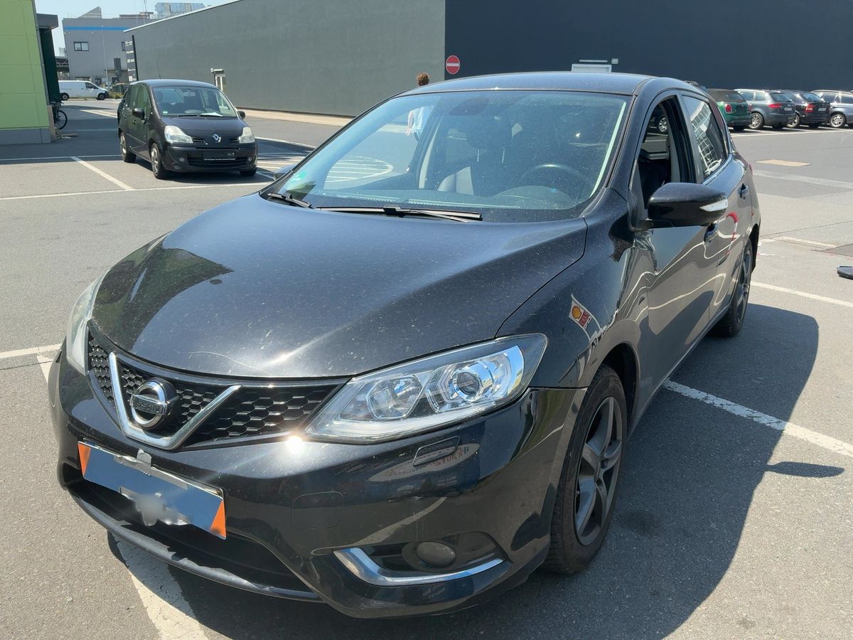 Nissan Pulsar 2015 — photo 1