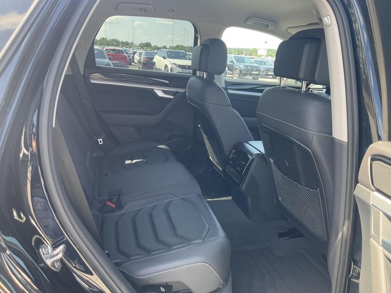 Volkswagen Touareg 3.0 V6 TDI Elegance 4Motion — zdjęcie 14