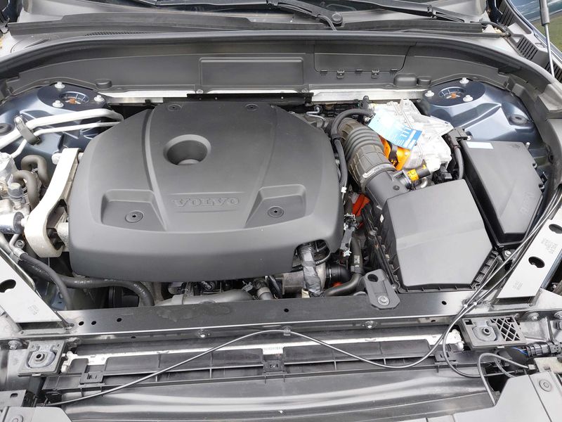 Volvo XC60 2.0 T6 Plug-in Hybrid Inscription AWD — zdjęcie 8