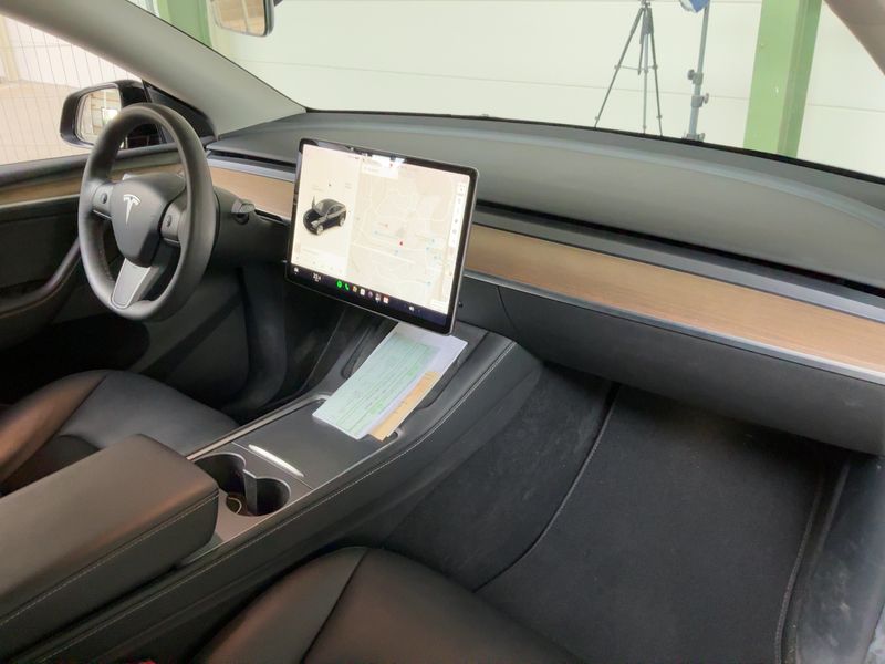 Tesla Model Y Max Range Dual AWD AWD — zdjęcie 12