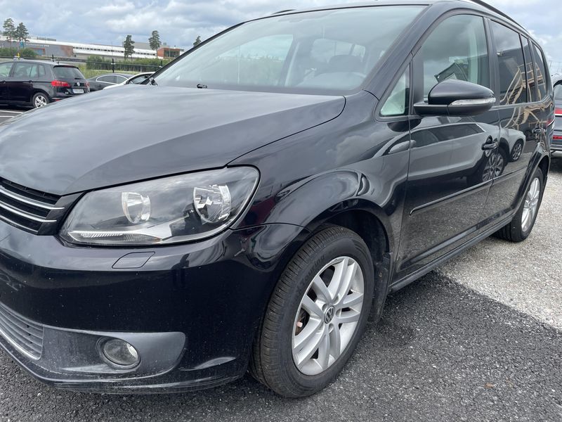 Volkswagen Touran 1.4 TSI Comfortline 2015 – снимка 2