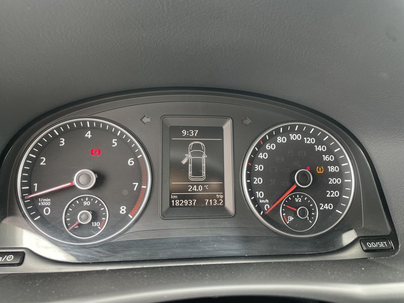 Volkswagen Touran 1.4 TSI Comfortline 2015 – снимка 18