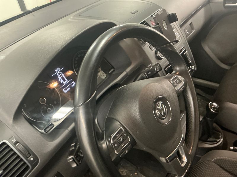 Volkswagen Touran 1.4 TSI Comfortline 2015 – снимка 24
