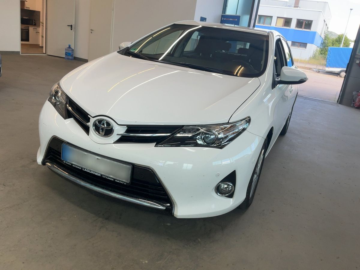 Toyota Auris 2013