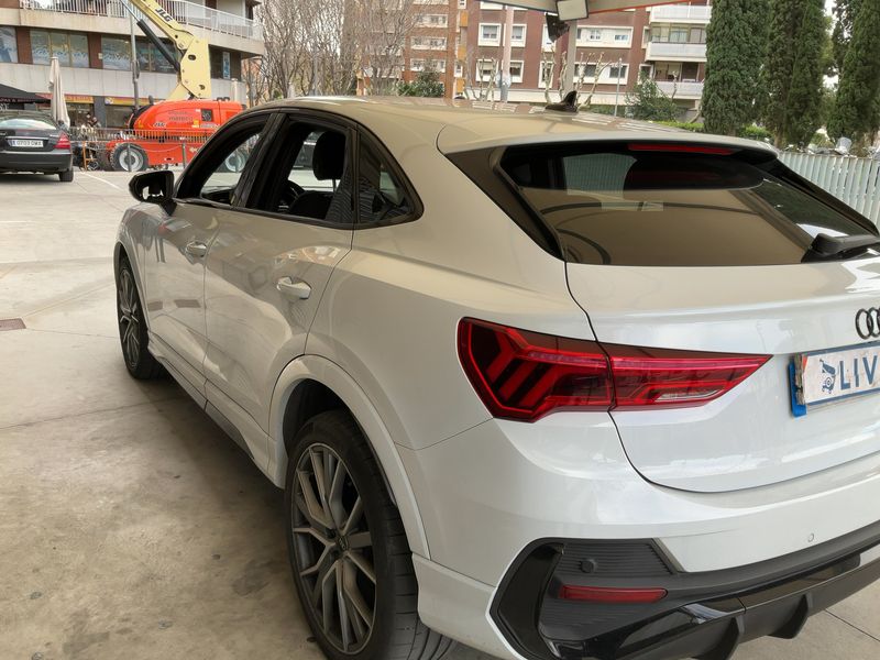 Audi Q3 Sportback 35 TDI Black line — zdjęcie 3