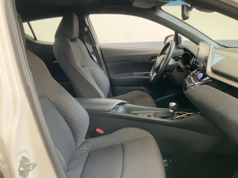 Toyota C-HR 1.8 Hybrid Business Edition 2022 – снимка 16