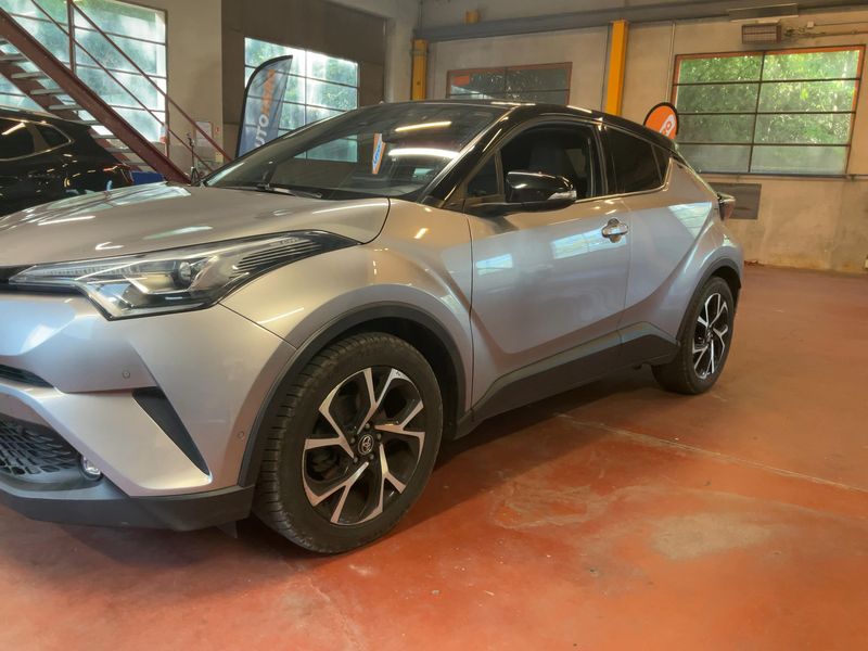 Toyota C-HR 1.2 Turbo Graphic — zdjęcie 2