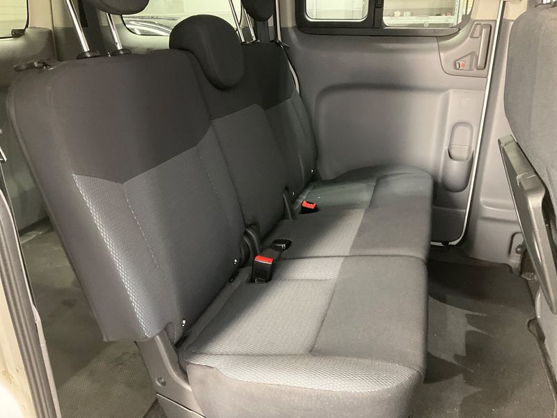 Nissan NV200 Evalia 1.5 dCi Evalia Tekna photo Nissan NV200 Evalia 1.5 dCi Evalia Tekna