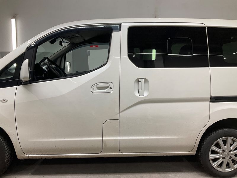Nissan NV200 Evalia 1.5 dCi Evalia Tekna photo Nissan NV200 Evalia 1.5 dCi Evalia Tekna