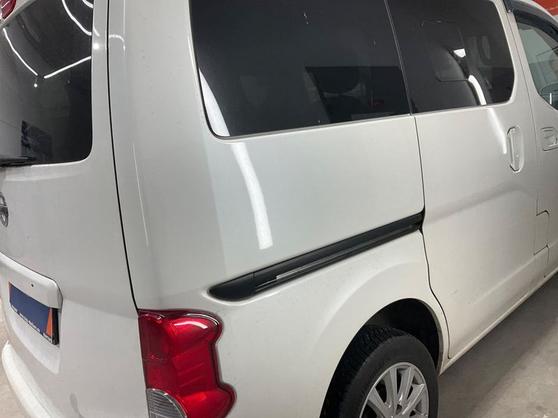 Nissan NV200 Evalia 1.5 dCi Evalia Tekna photo Nissan NV200 Evalia 1.5 dCi Evalia Tekna