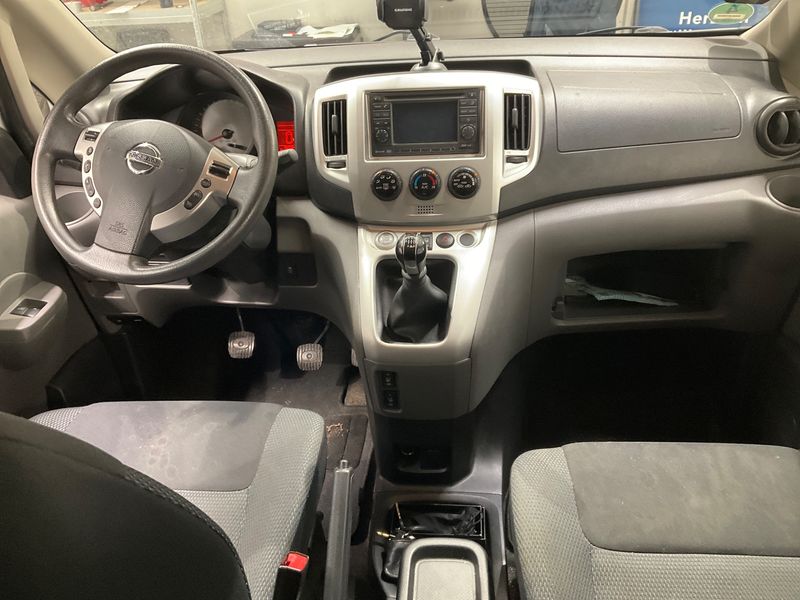 Nissan NV200 Evalia 1.5 dCi Evalia Tekna photo Nissan NV200 Evalia 1.5 dCi Evalia Tekna