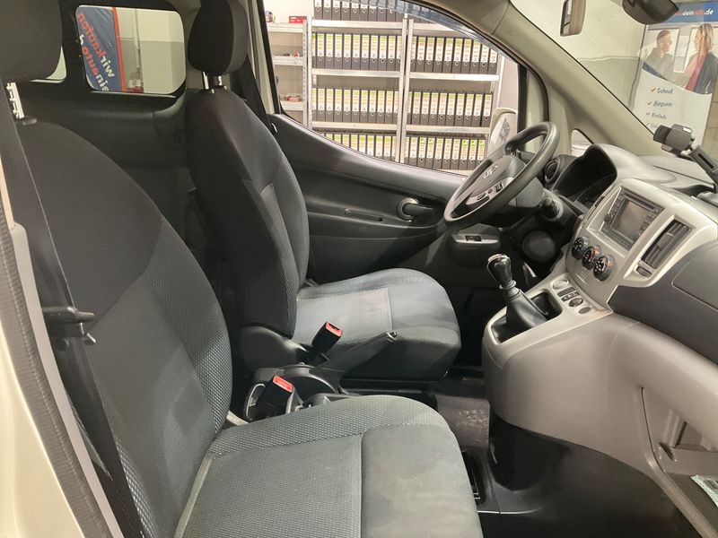 Nissan NV200 Evalia 1.5 dCi Evalia Tekna photo Nissan NV200 Evalia 1.5 dCi Evalia Tekna