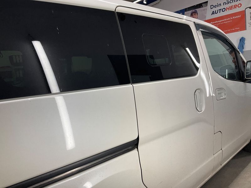Nissan NV200 Evalia 1.5 dCi Evalia Tekna photo Nissan NV200 Evalia 1.5 dCi Evalia Tekna