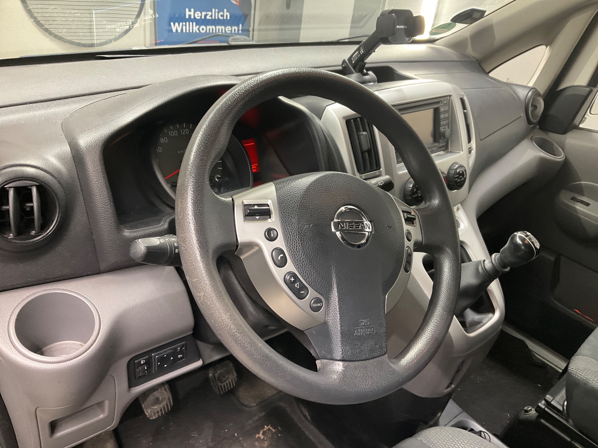 Nissan NV200 Evalia 1.5 dCi Evalia Tekna photo Nissan NV200 Evalia 1.5 dCi Evalia Tekna