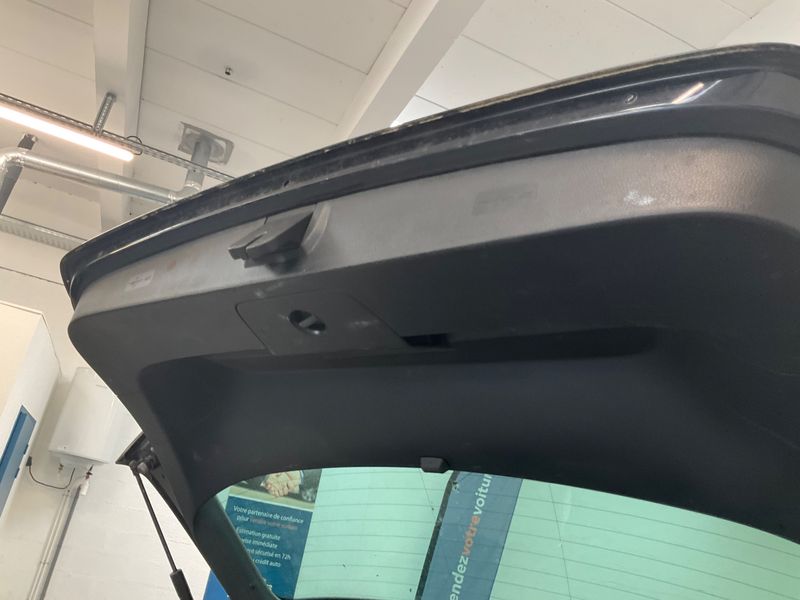 Volkswagen Golf VII 1.2 TSI Lounge BlueMotion Tech 2015 – снимка 27