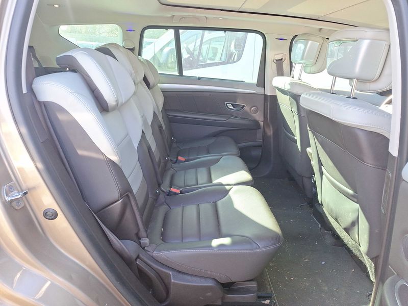 Renault Espace 1.6 dCi Energy Initiale Paris — zdjęcie 13