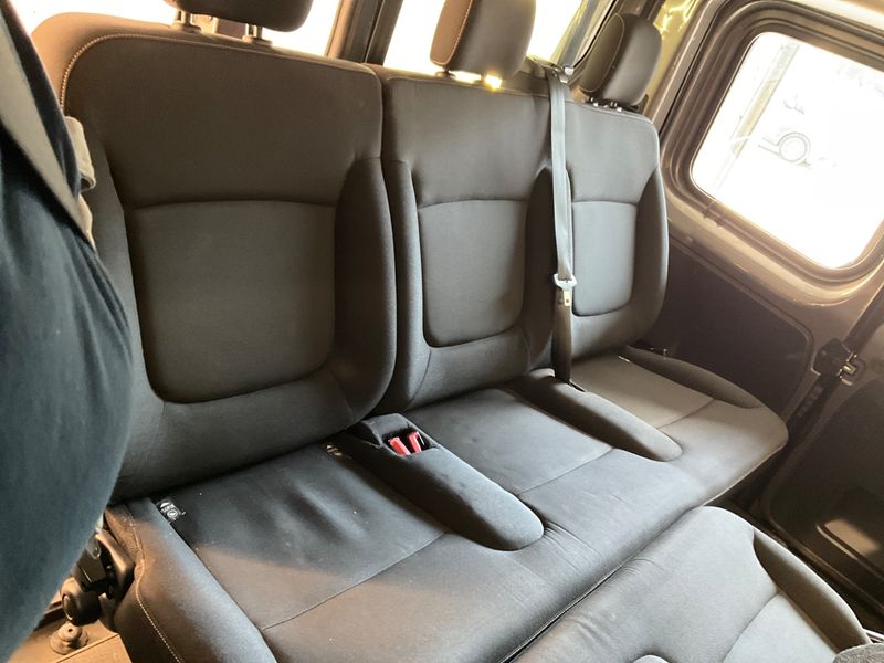 Renault Trafic 1.6 dCi Energy L1H1 2,7t Expression 2015 – снимка 37