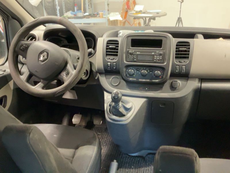 Renault Trafic 1.6 dCi Energy L1H1 2,7t Expression 2015 – снимка 17