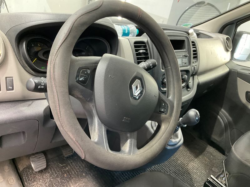 Renault Trafic 1.6 dCi Energy L1H1 2,7t Expression 2015 – снимка 41
