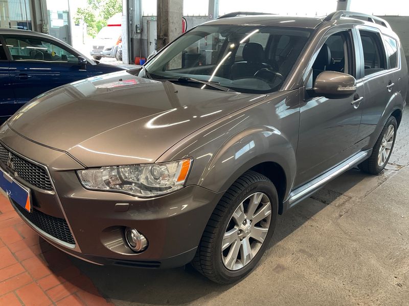 Mitsubishi Outlander 2.2 DI-D Motion 4WD