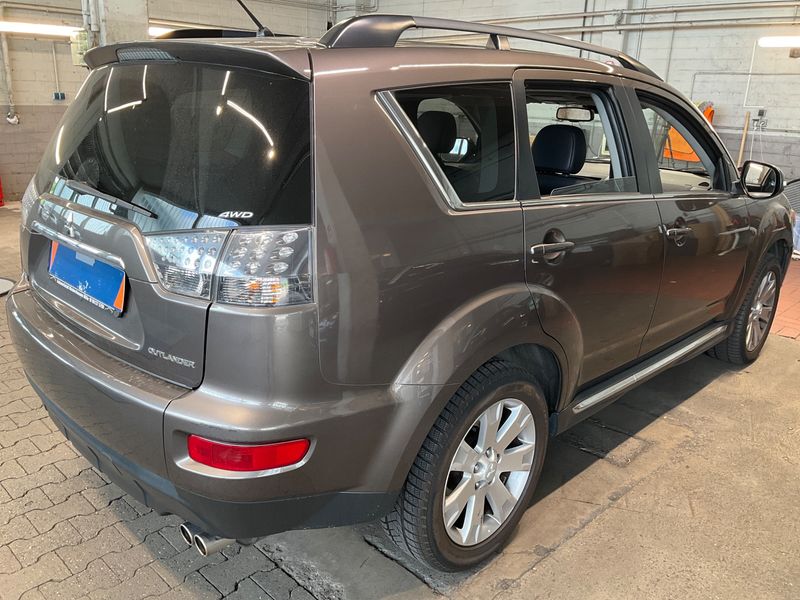 Mitsubishi Outlander 2.2 DI-D Motion 4WD — zdjęcie 2