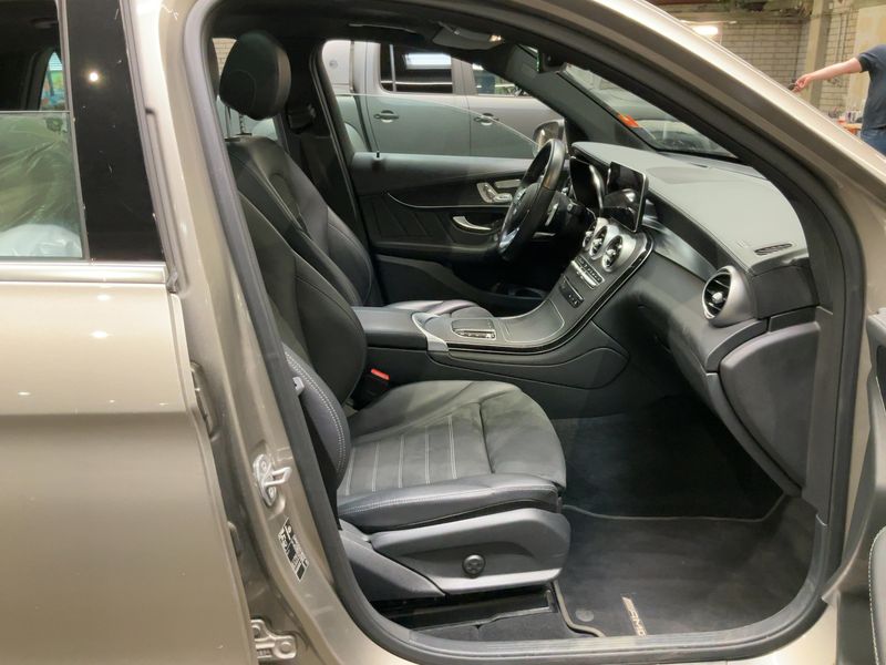 Mercedes-Benz GLC-Klasse GLC 300e 4Matic — zdjęcie 11