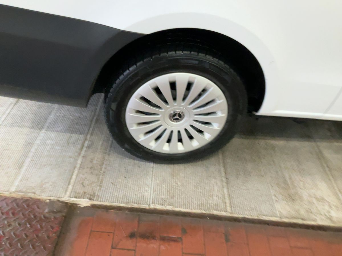 Mercedes-Benz Vito 2021 — photo 10