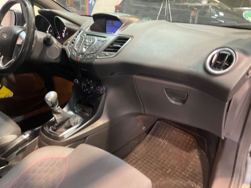 Ford Fiesta 1.5 TDCi ST-Line 2017 – снимка 24