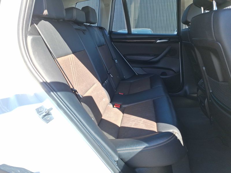 BMW X3 sDrive 18d — zdjęcie 14