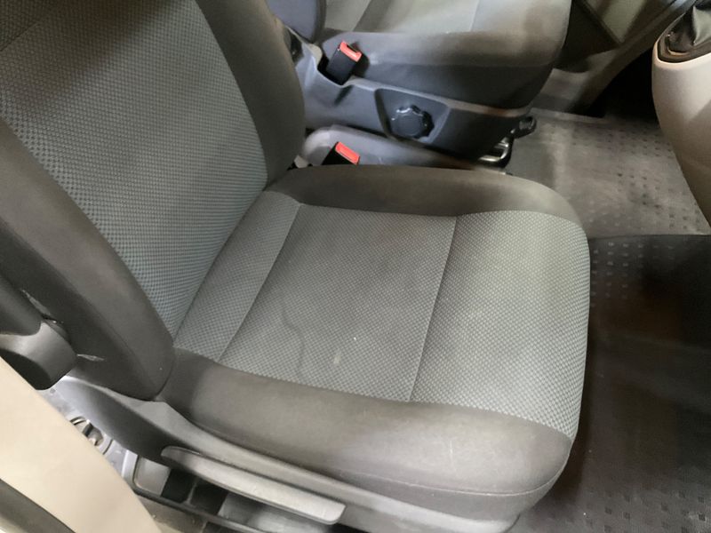 Volkswagen T6 Kombi 2.0 TDI 4Motion 2016 – снимка 33