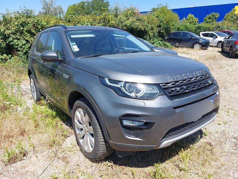 Land Rover Discovery Sport 2.0 Td4 HSE — zdjęcie 6