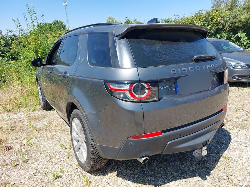 Land Rover Discovery Sport 2.0 Td4 HSE — zdjęcie 3