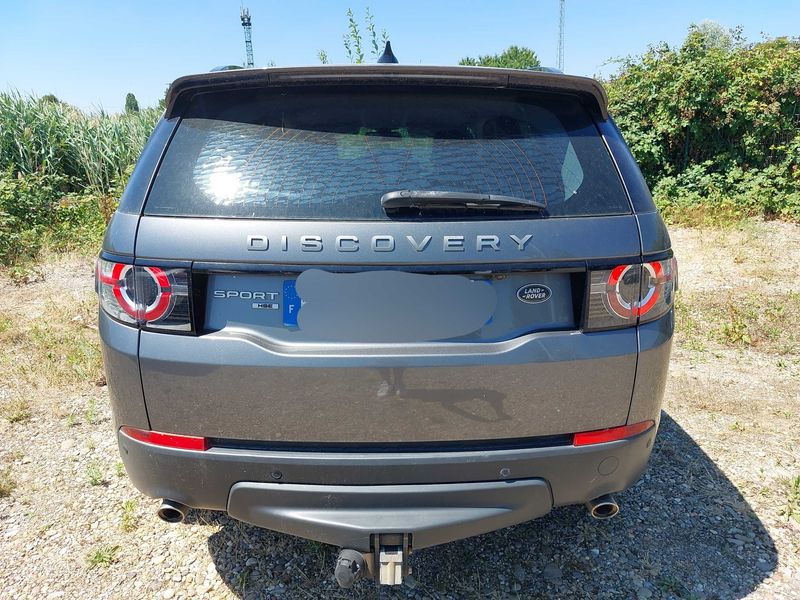 Land Rover Discovery Sport 2.0 Td4 HSE — zdjęcie 4
