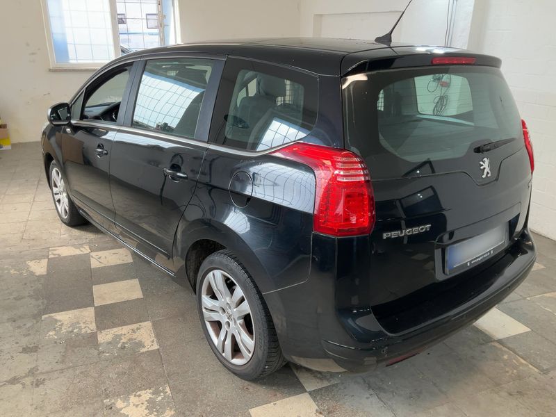 Peugeot 5008 2.0 HDi Premium — zdjęcie 3