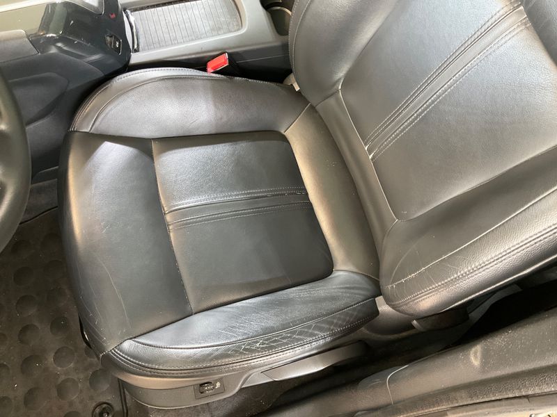 Peugeot 5008 2.0 HDi Premium 2010 – снимка 33