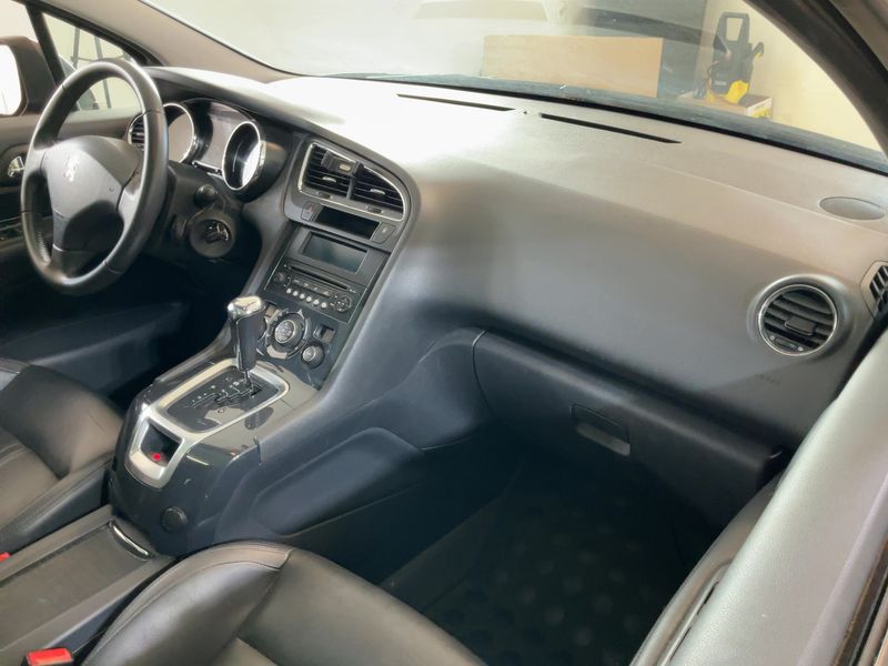 Peugeot 5008 2.0 HDi Premium — zdjęcie 12