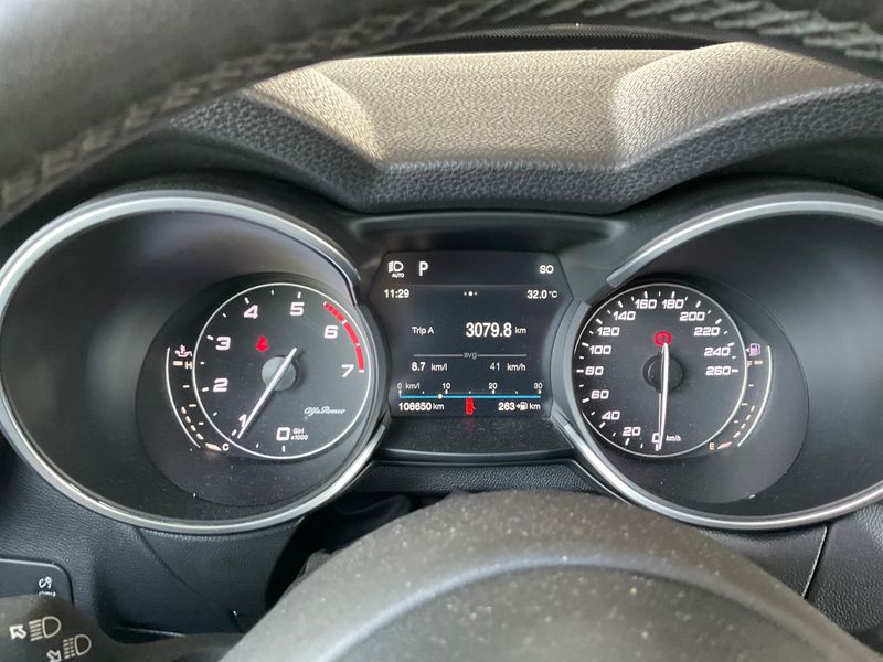 Alfa Romeo Stelvio 2.0 Turbo First Edition — zdjęcie 13