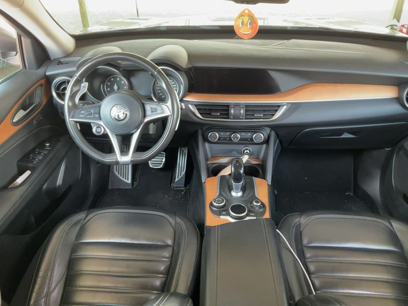 Alfa Romeo Stelvio 2.0 Turbo First Edition — zdjęcie 12