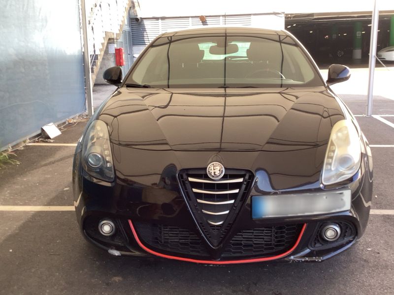 Alfa Romeo Giulietta 1.6 JTDM Turismo — zdjęcie 9